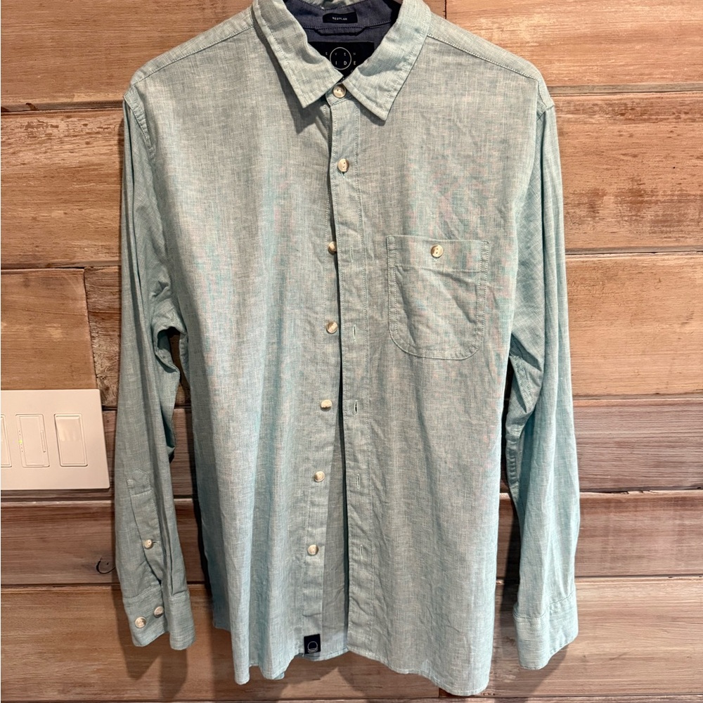 Casual Mint Green Button-Down Shirt Size Medium Short